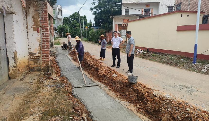 捕鱼游戏在线玩
助力茂名高州谷篢村乡村焕新升级